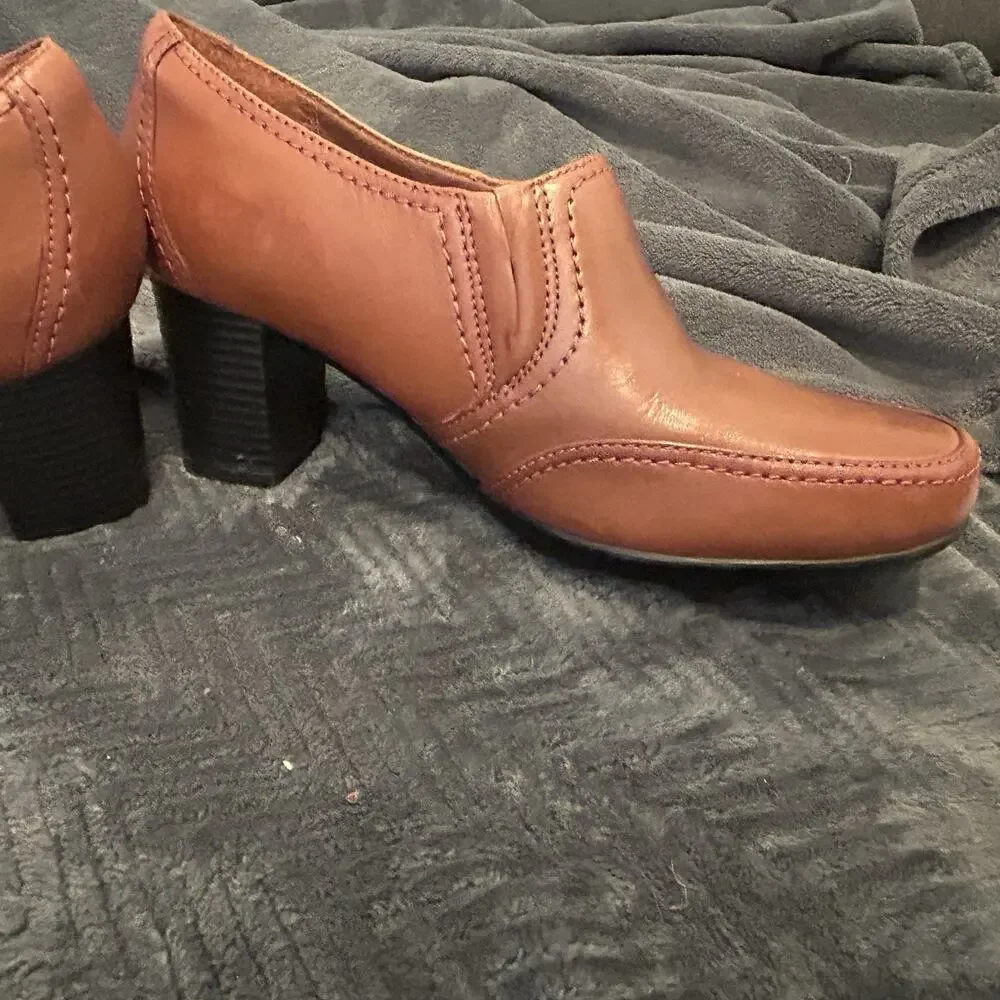 Clarks bendables brown